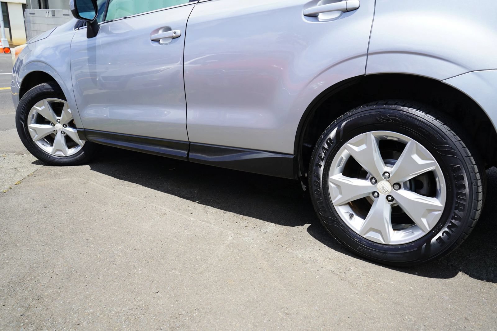 Used 2014 Subaru Forester 2.5i Limited AWD/4WD image 5