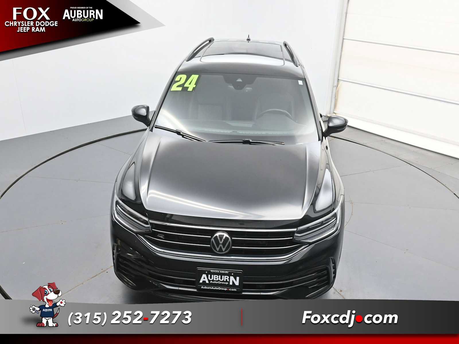 Used 2024 Volkswagen Tiguan SE R-Line AWD/4WD image 28