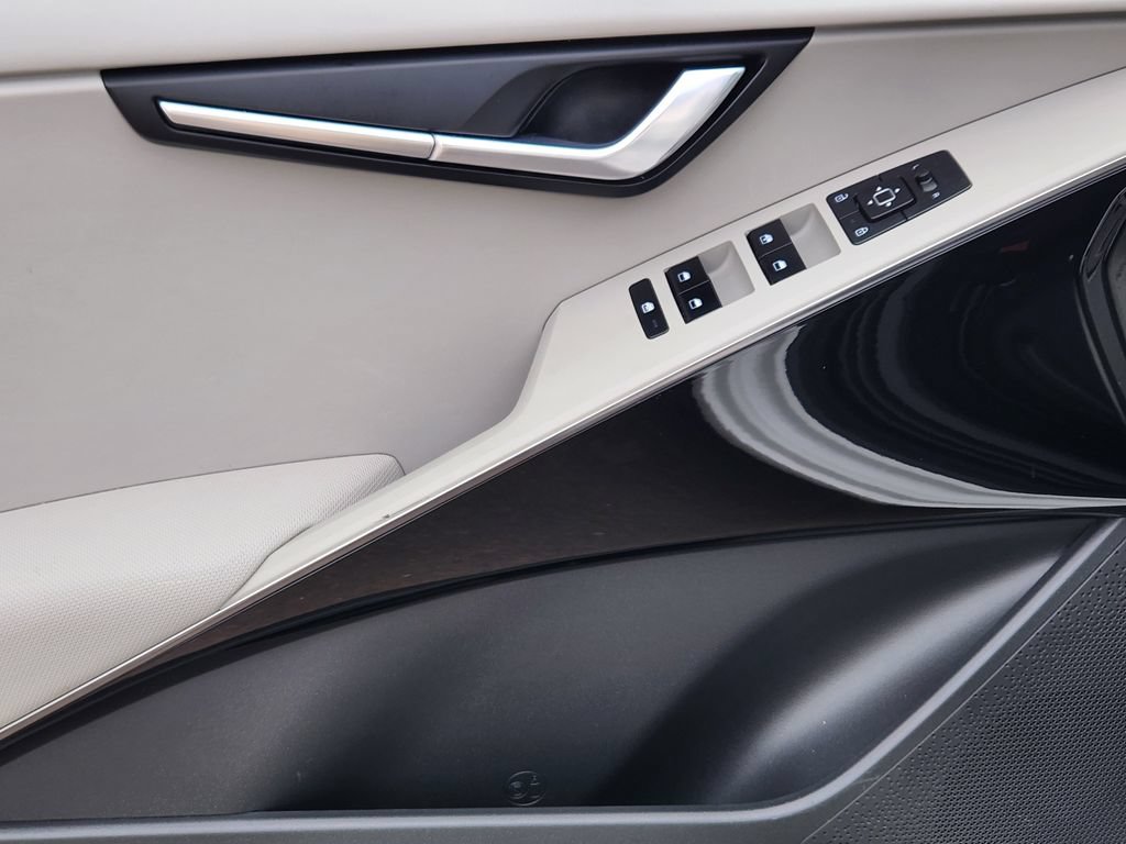 Certified 2023 Kia Niro Wind w/ Wind Preserve Package FWD image 22