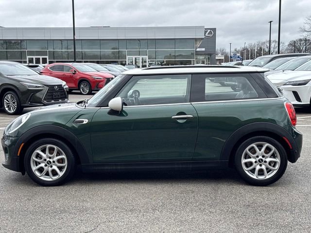 Used 2019 MINI Cooper 2-Door Hardtop w/ Storage Package image 8