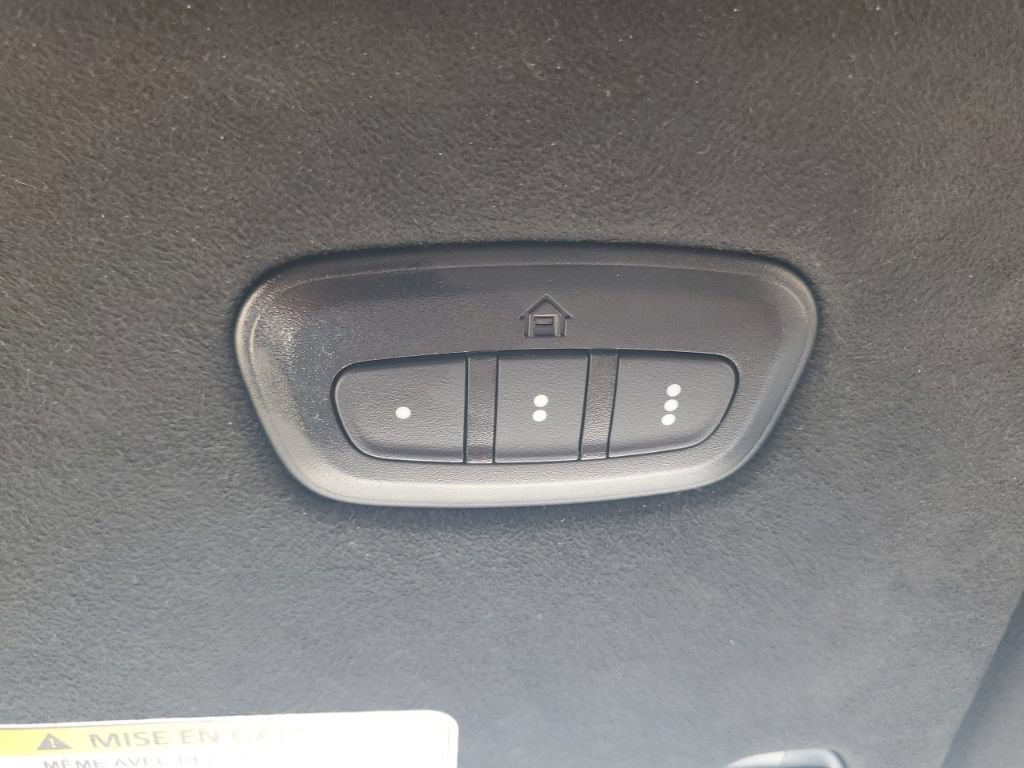 Used 2024 Jeep Grand Wagoneer L Series III AWD/4WD image 25