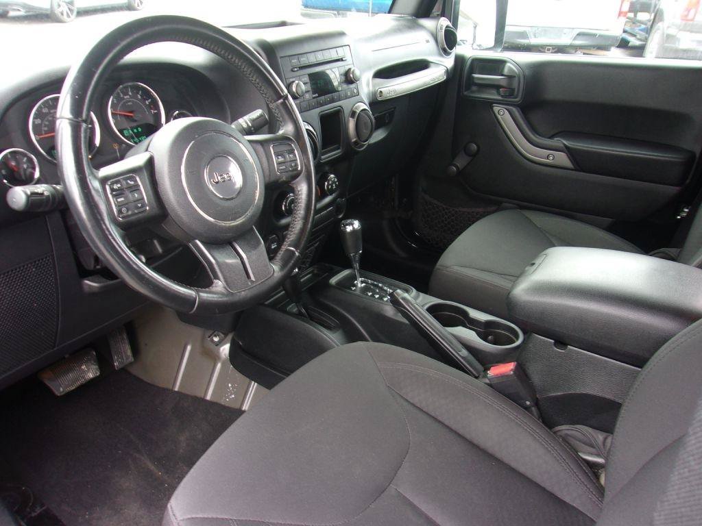 Used 2016 Jeep Wrangler Sport w/ Quick Order Package 24S AWD/4WD image 6