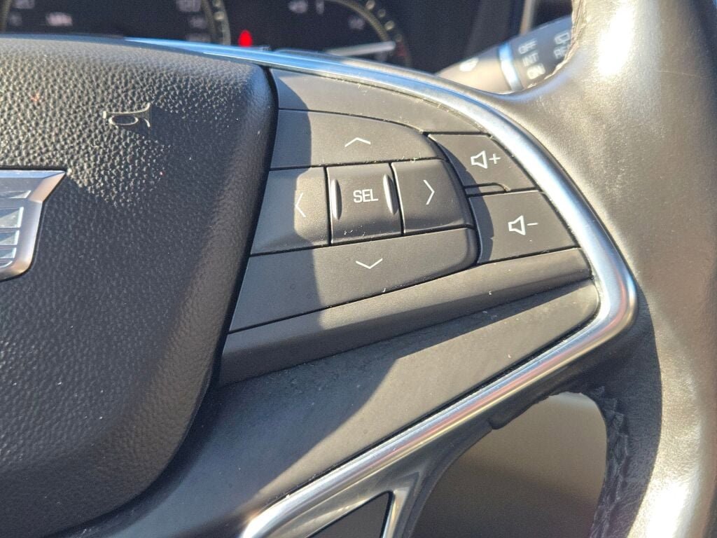 Used 2019 Cadillac XT5 Luxury image 32