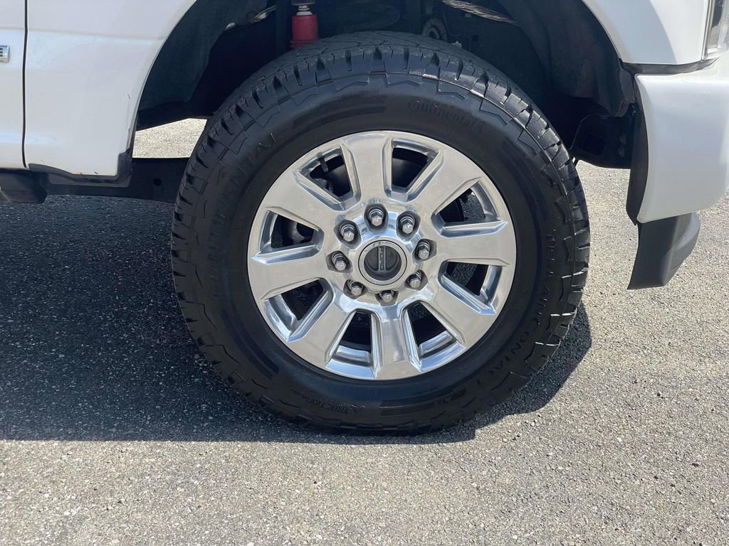 Certified 2017 Ford F250 Platinum w/ Platinum Ultimate Package image 30