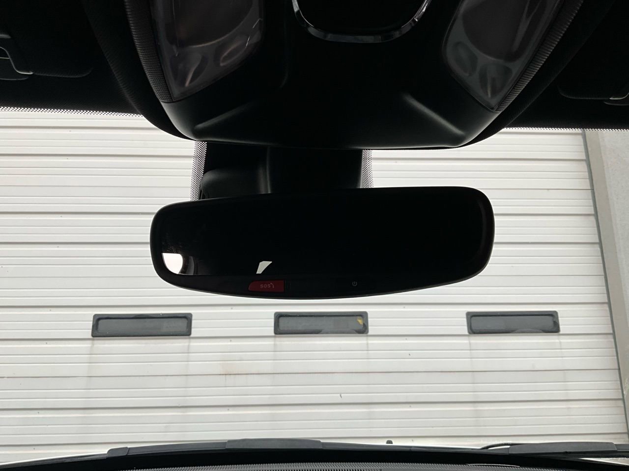 Used 2025 Jeep Compass Trailhawk w/ Trailer Tow Group AWD/4WD image 17