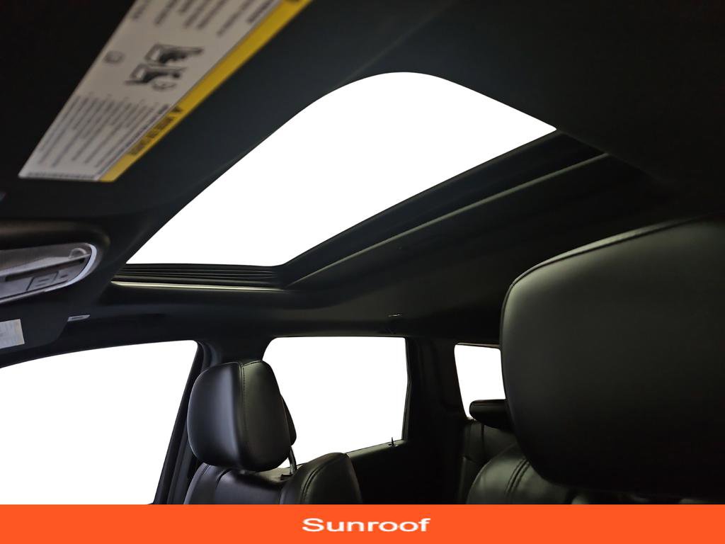 Used 2022 Jeep Grand Cherokee Laredo X image 13