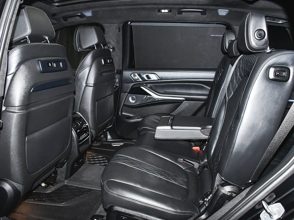 Used 2021 BMW X7 M50i w/ Dynamic Handling Package AWD/4WD image 61