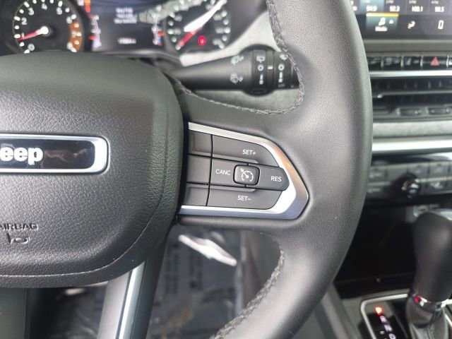 Used 2023 Jeep Compass Latitude image 26