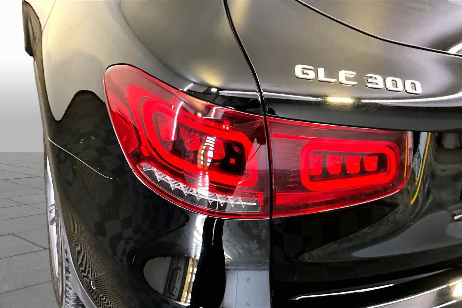 Used 2022 Mercedes-Benz GLC 300 4MATIC image 28