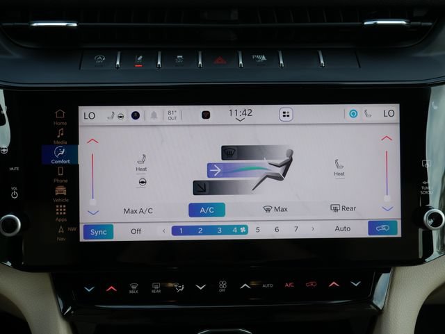 New 2027 Jeep Grand Cherokee Limited AWD/4WD image 22