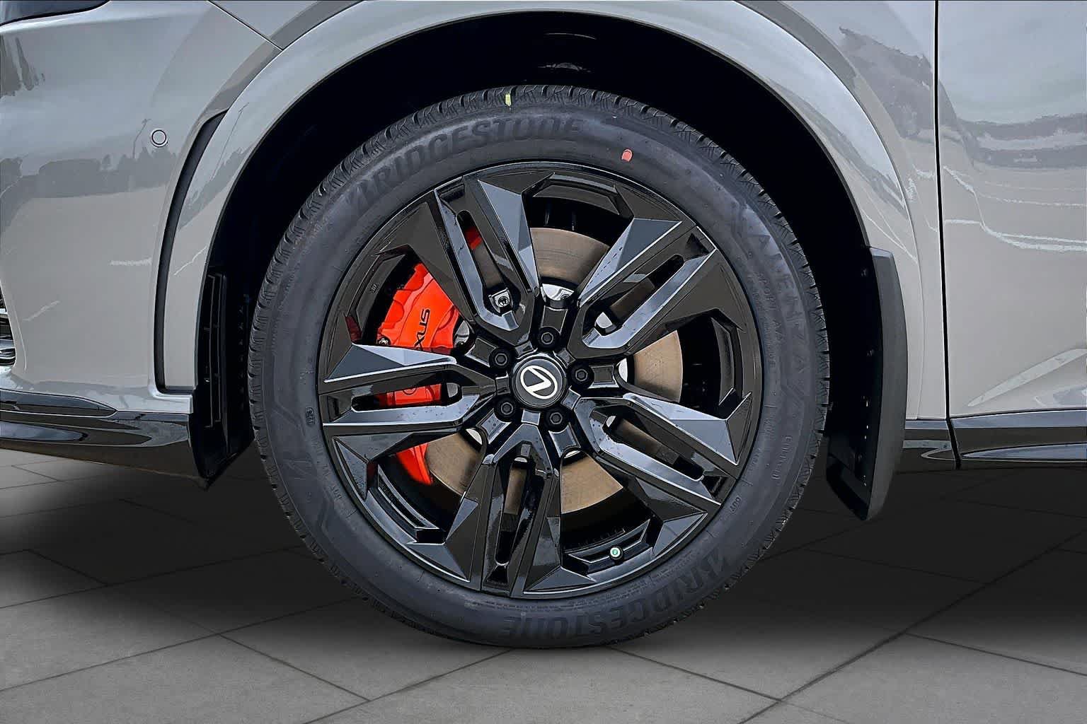 New 2026 Lexus RX 500h F Sport w/ Appearance Package AWD/4WD image 11