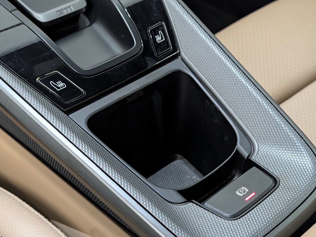 Certified 2023 Porsche 911 Carrera RWD image 33