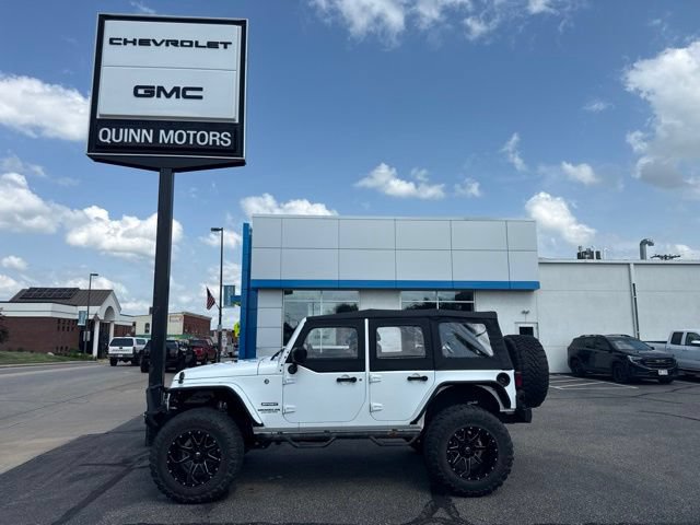 Used 2017 Jeep Wrangler Unlimited Sport w/ Connectivity Group AWD/4WD image 2