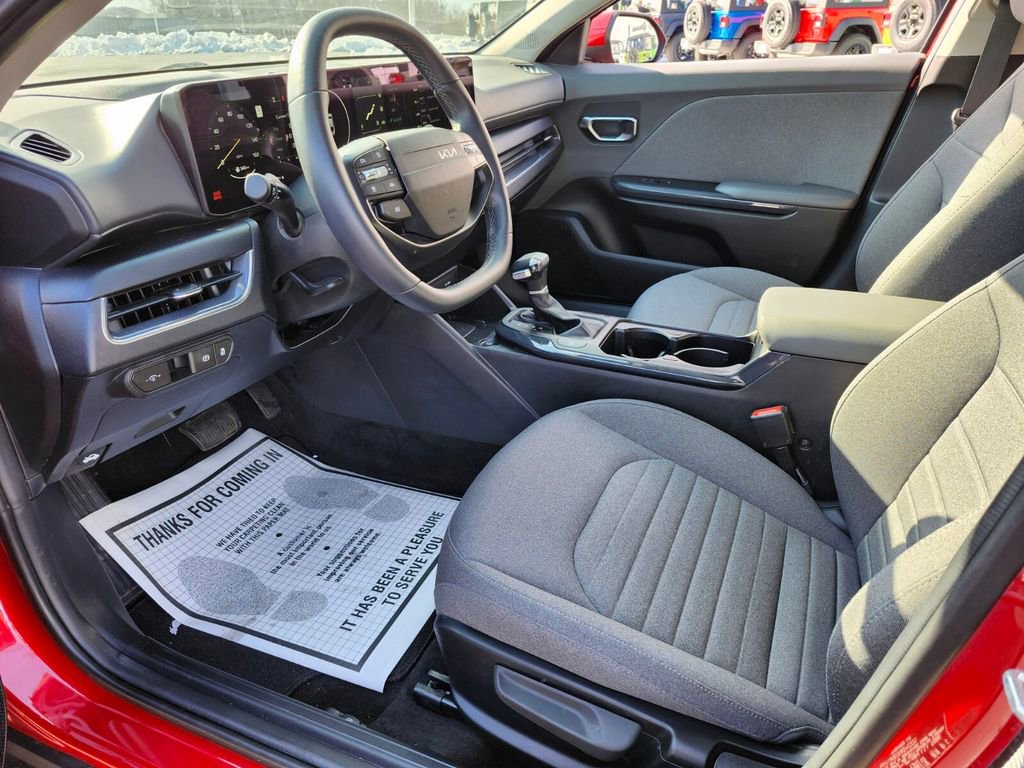 Used 2025 Kia K4 EX image 7