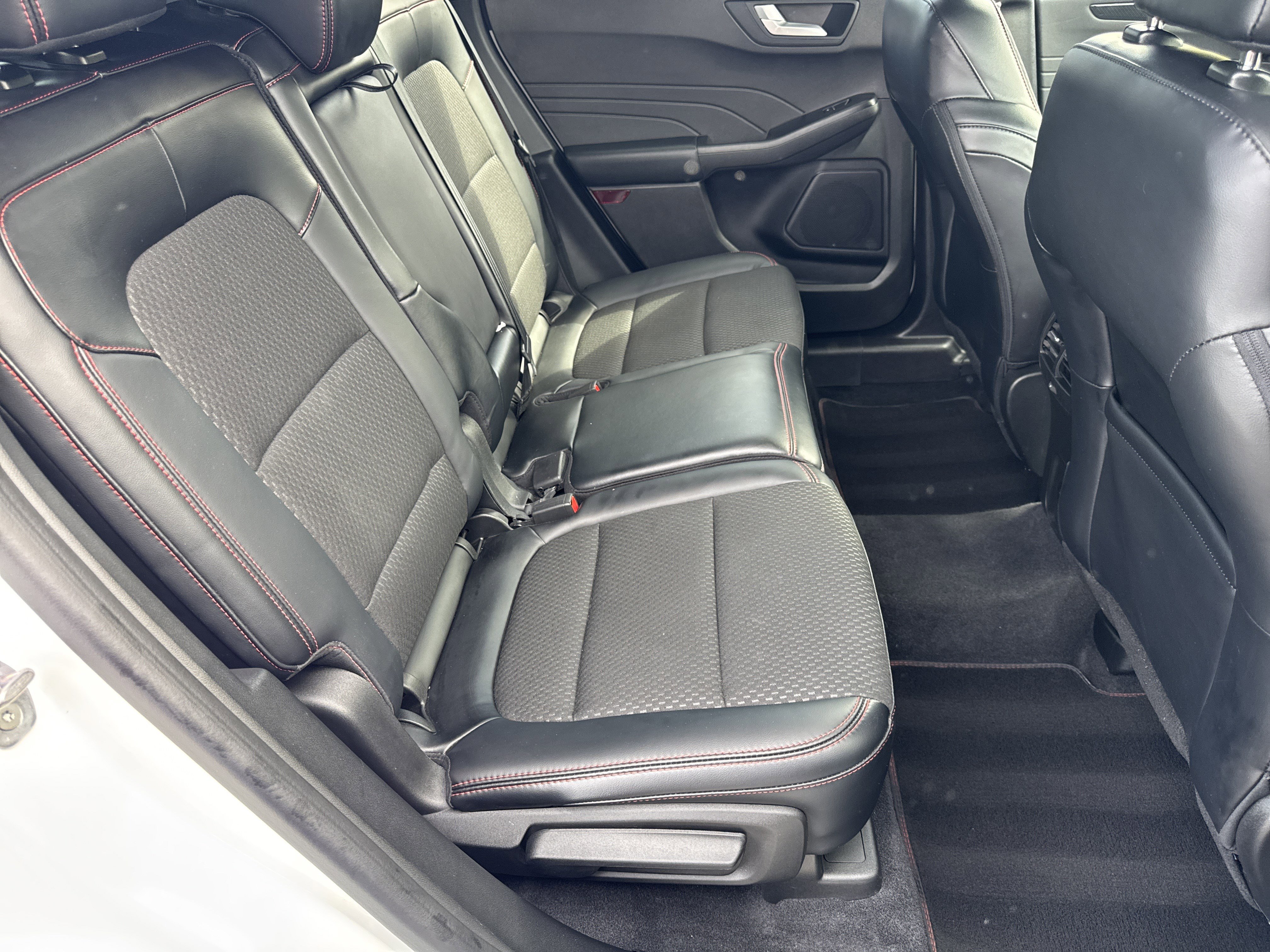 Certified 2023 Ford Escape ST-Line Elite AWD/4WD image 18