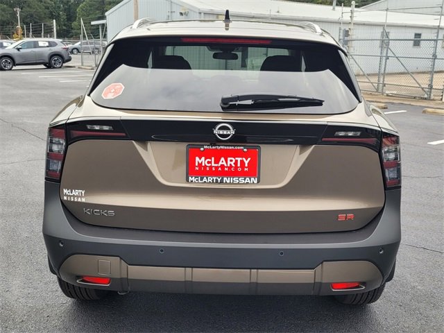 New 2026 Nissan Kicks SR image 8