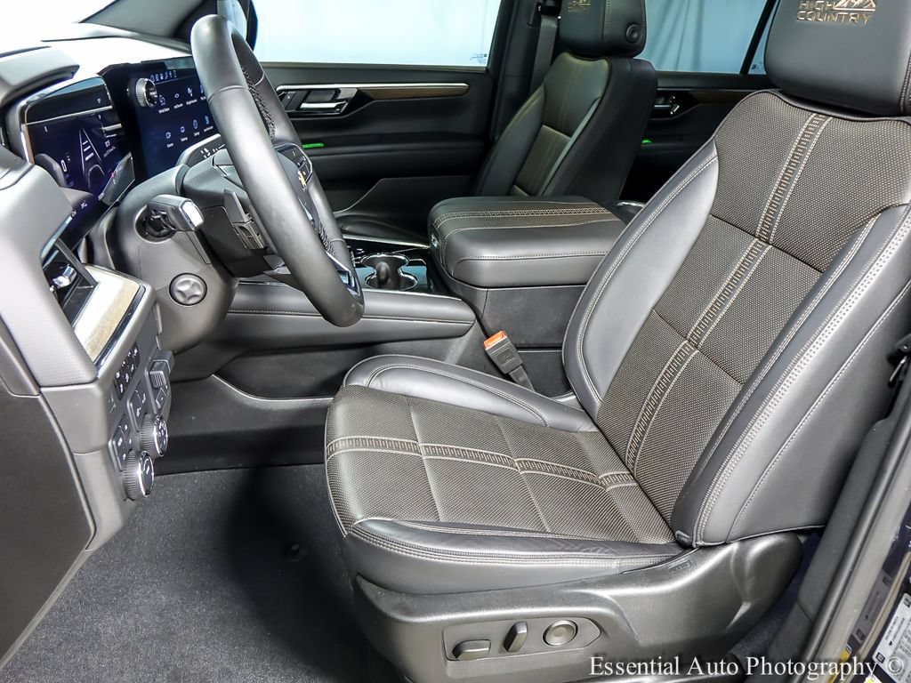 Used 2025 Chevrolet Tahoe High Country w/ Sun And Tow Package AWD/4WD image 9