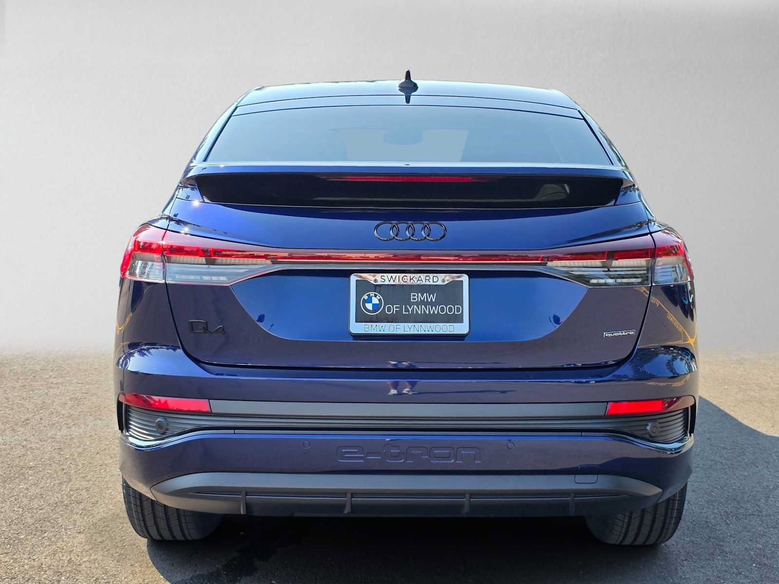Used 2023 Audi Q4 e-tron Prestige AWD/4WD image 4