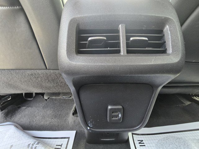 Used 2024 GMC Terrain SLT image 14