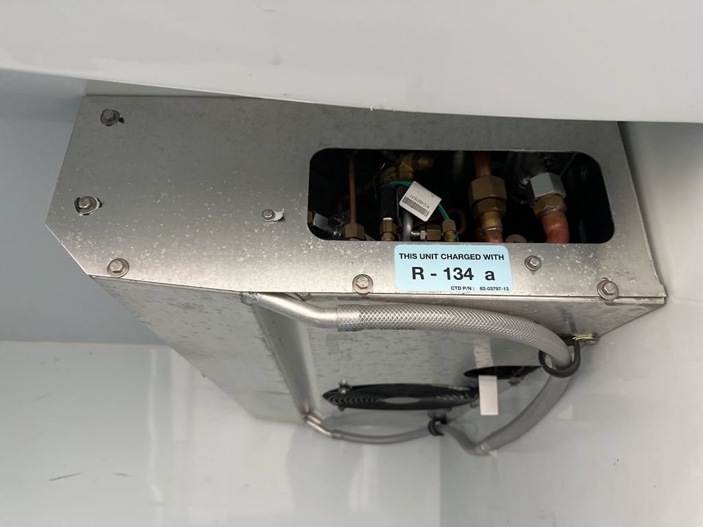 Used 2019 Freightliner Sprinter 144 RWD image 30