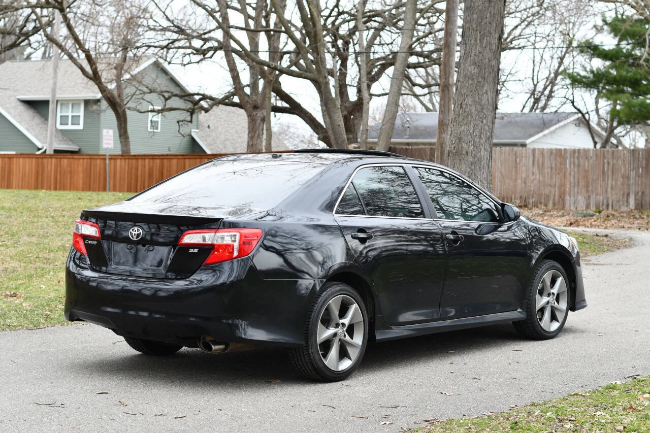 Used 2012 Toyota Camry SE image 4