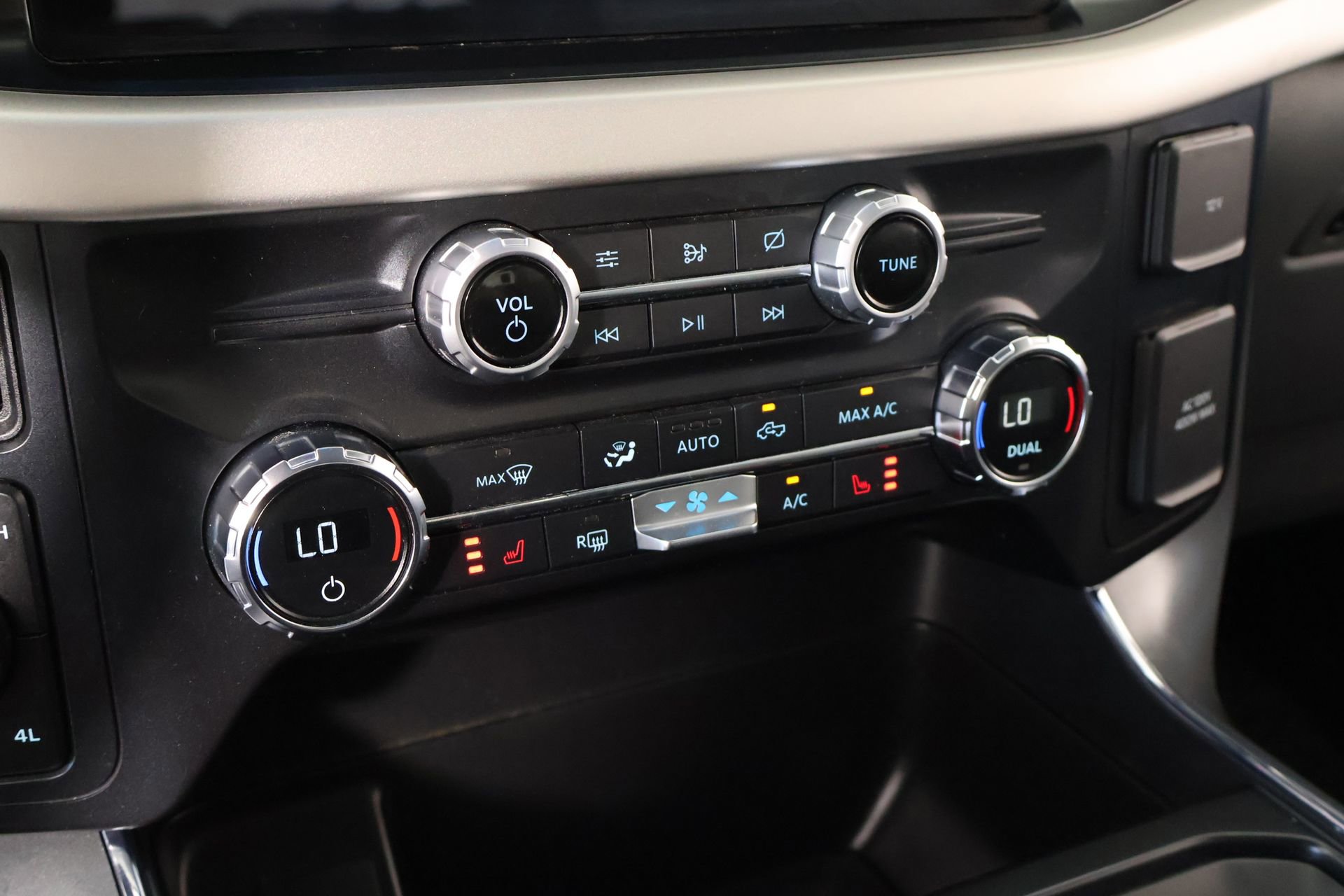 Used 2021 Ford F150 XLT w/ Equipment Group 302A High AWD/4WD image 8