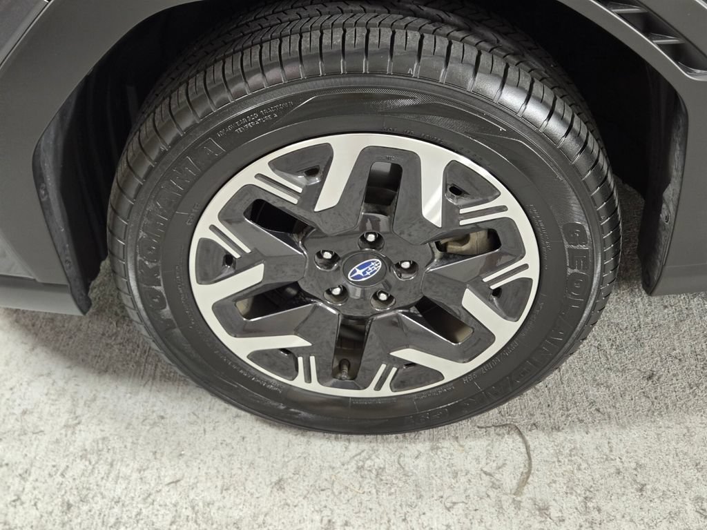 Used 2025 Subaru Forester Premium AWD/4WD image 14