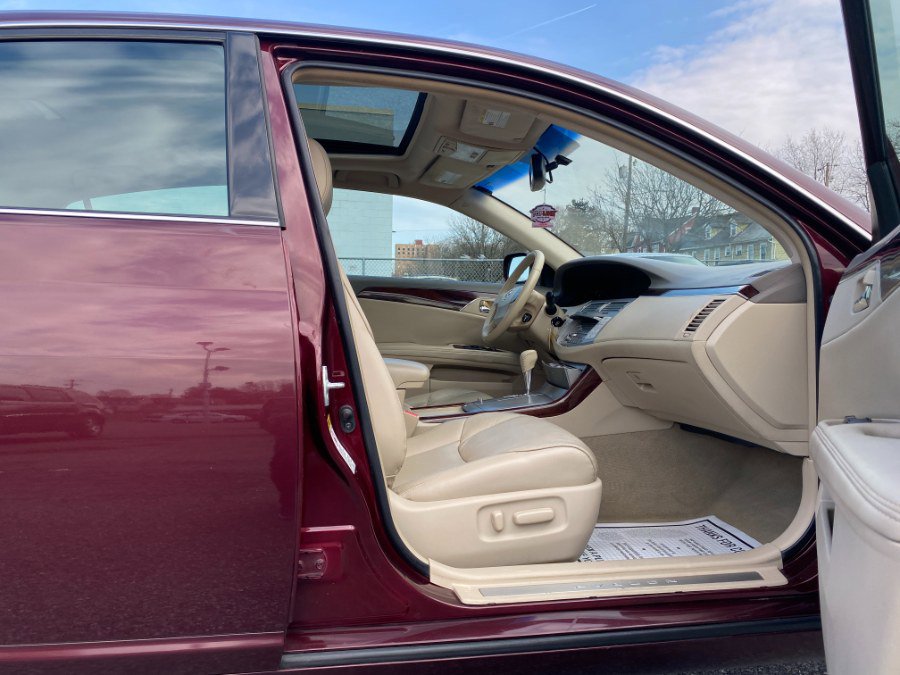 Used 2008 Toyota Avalon XLS image 14