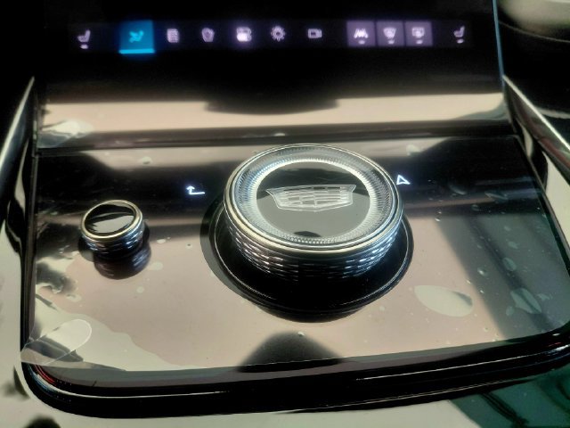 New 2027 Cadillac Escalade Sport w/ LPO, ONYX Package AWD/4WD image 29
