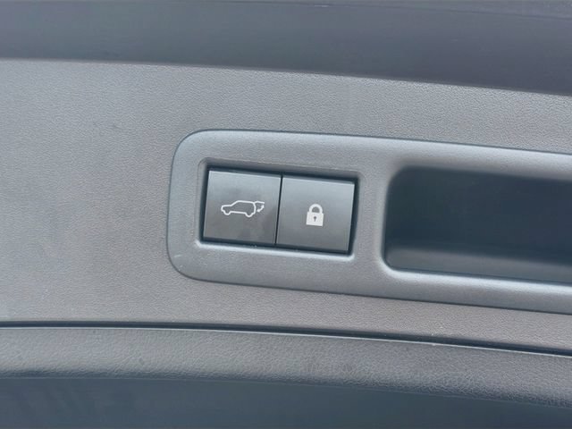 Used 2019 Lexus UX 200 w/ Premium Package FWD image 13