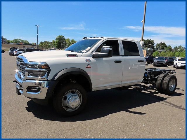 New 2025 RAM 5500 Tradesman AWD/4WD image 2