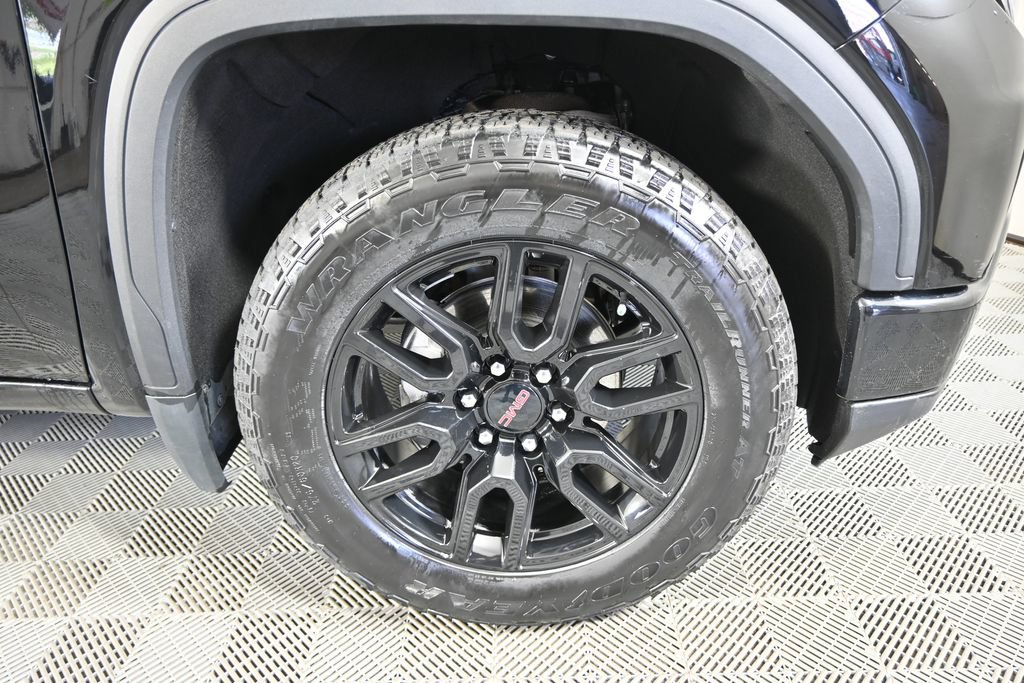 Used 2023 GMC Sierra 1500 Elevation w/ X31 Off-Road Package AWD/4WD image 12