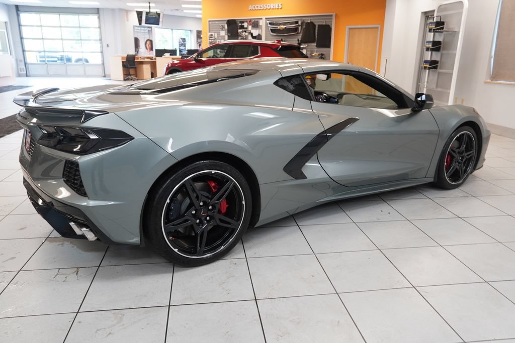 Used 2022 Chevrolet Corvette Stingray Preferred Cpe w/ Battery Protection Package RWD image 13