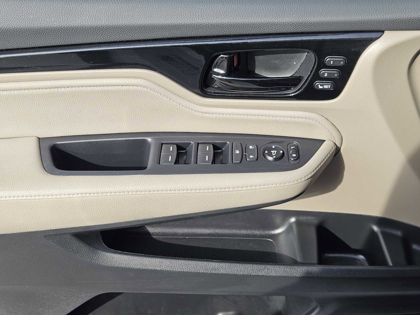 Used 2023 Honda Odyssey Touring image 23