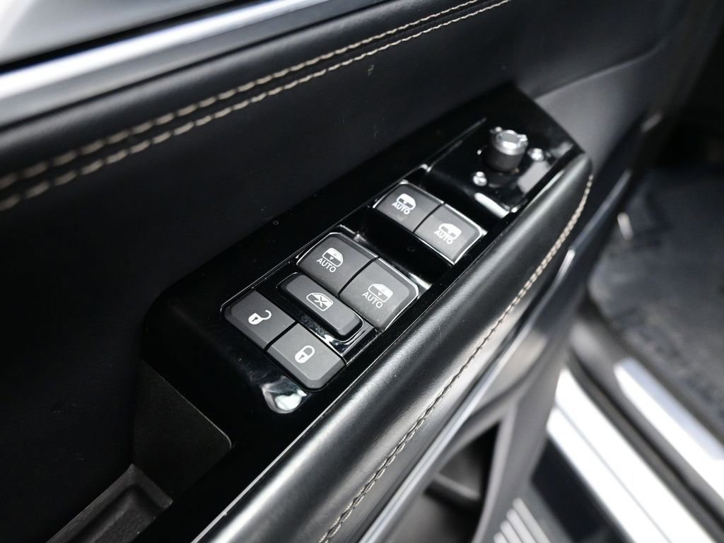 Used 2024 Jeep Grand Wagoneer Series II w/ Quick Order Packagew 28T image 9