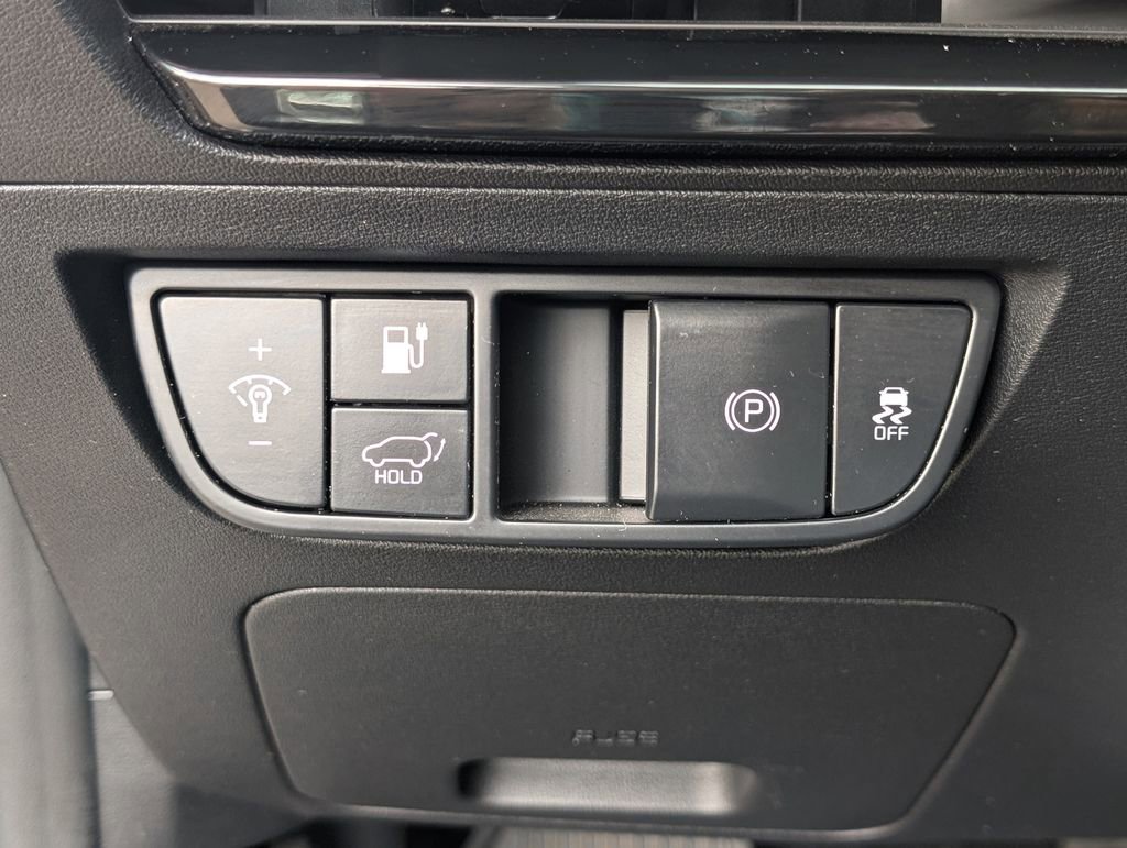 Certified 2024 Kia EV6 Wind image 31