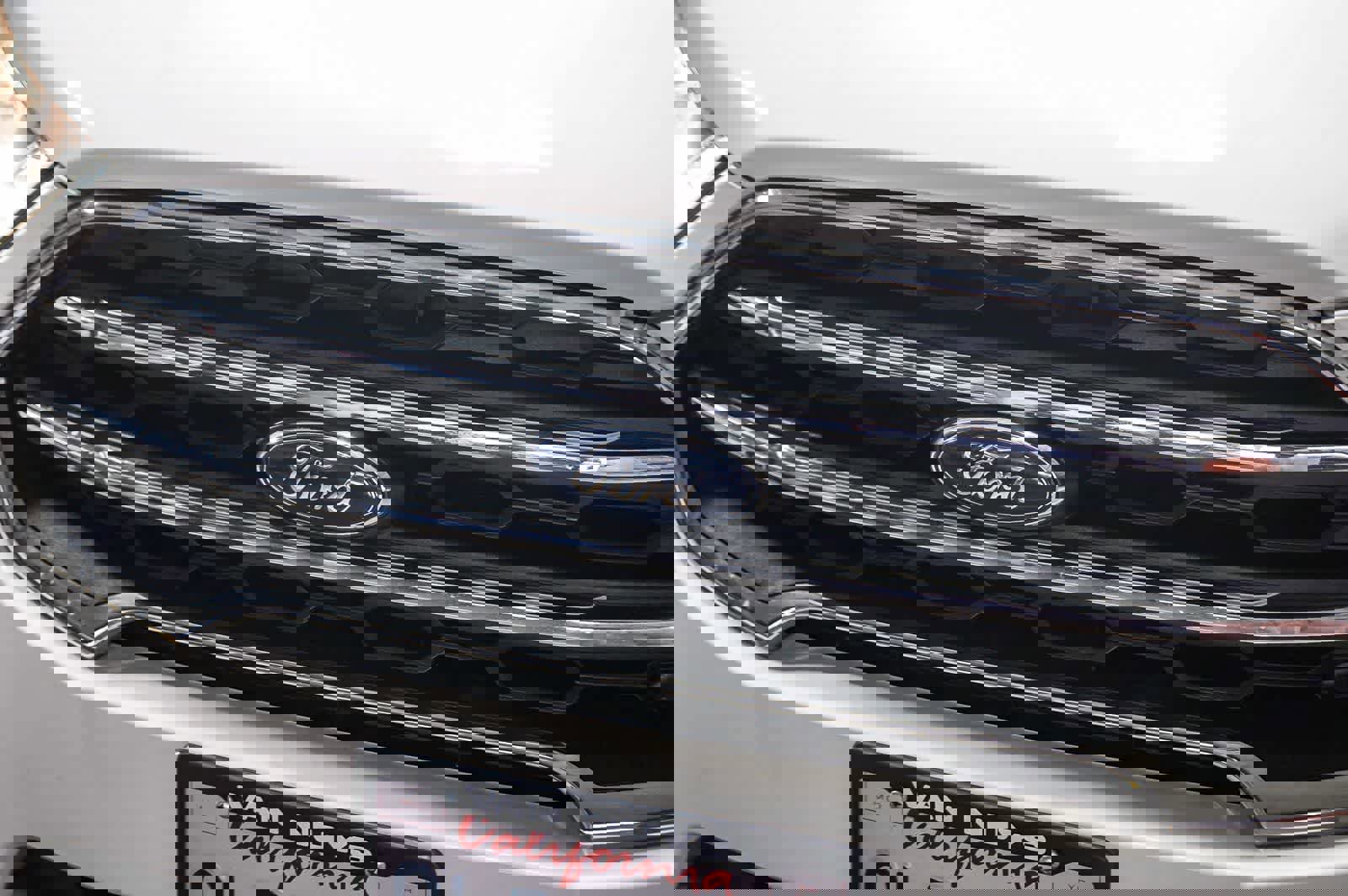 Used 2020 Ford EcoSport Titanium image 5