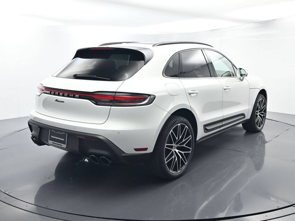 Certified 2026 Porsche Macan AWD/4WD image 14