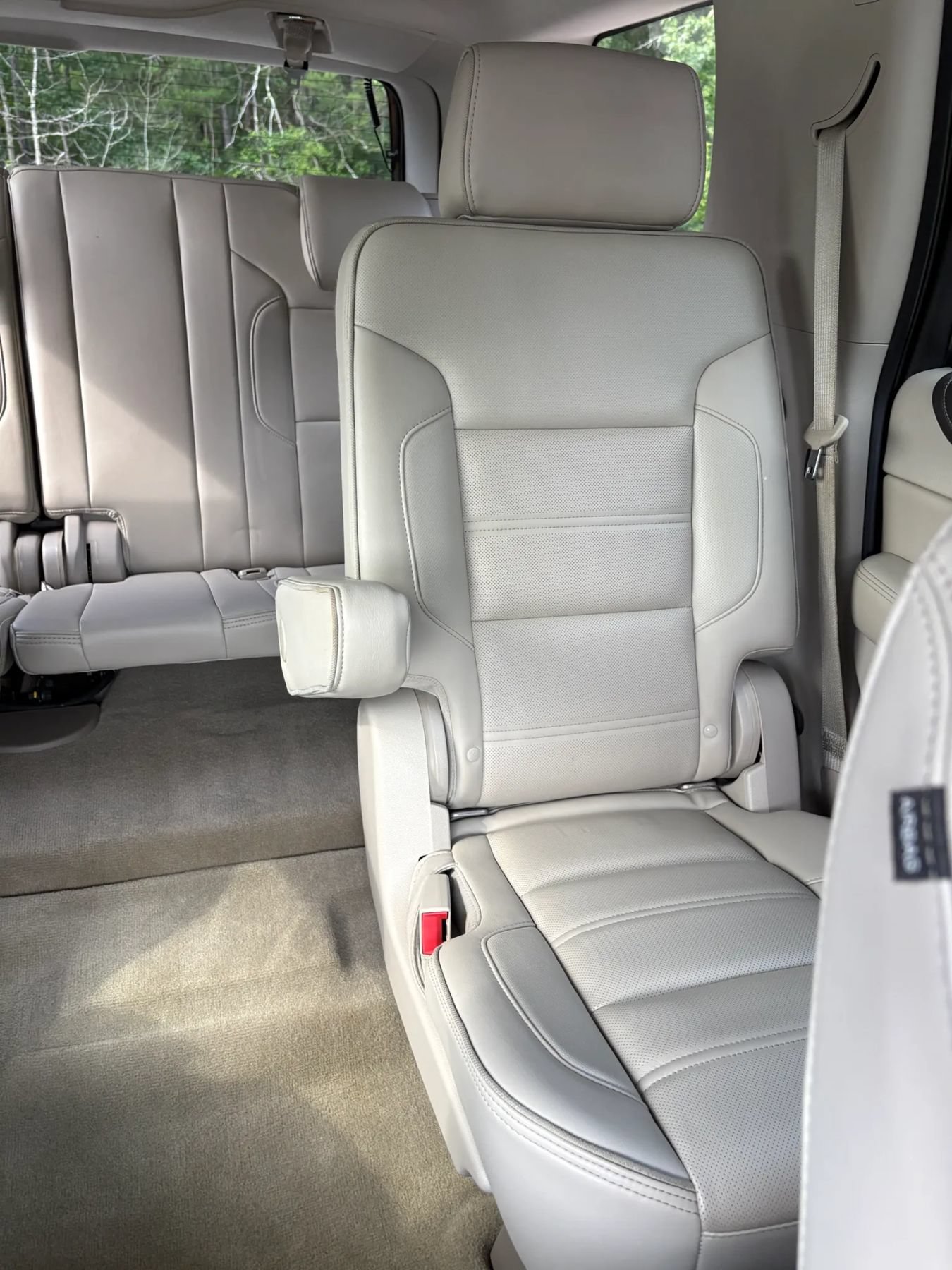 Used 2016 GMC Yukon Denali w/ Open Road Package AWD/4WD image 17