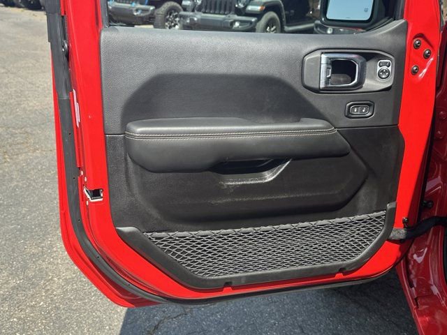 Certified 2025 Jeep Wrangler Unlimited Sahara w/ Safety Group image 9