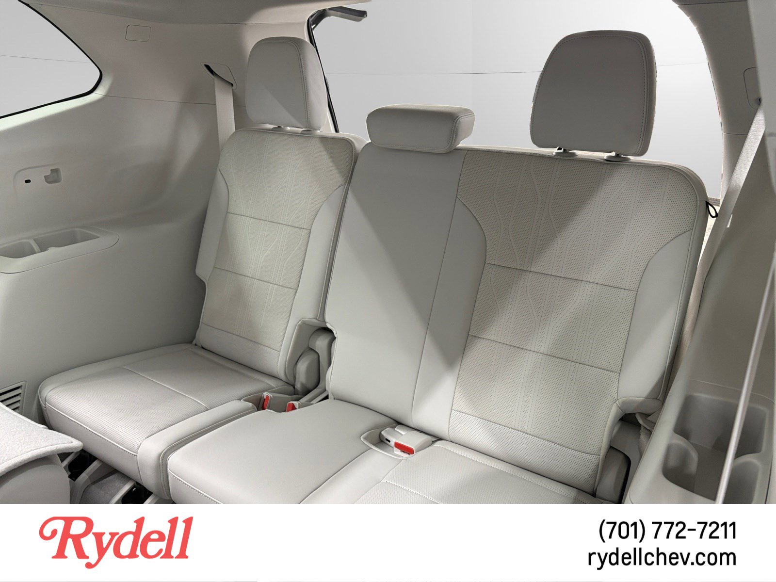 Used 2025 Buick Enclave Avenir w/ Super Cruise Package image 16