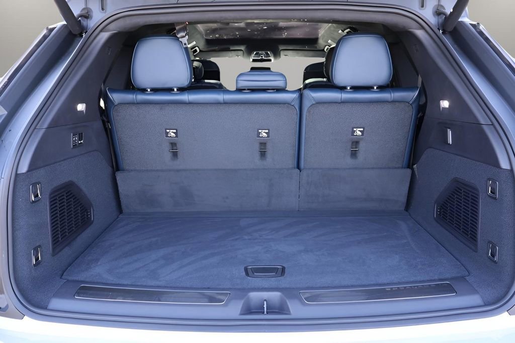 New 2025 Cadillac Escalade IQ Sport 2 w/ LPO, ONYX Package image 21