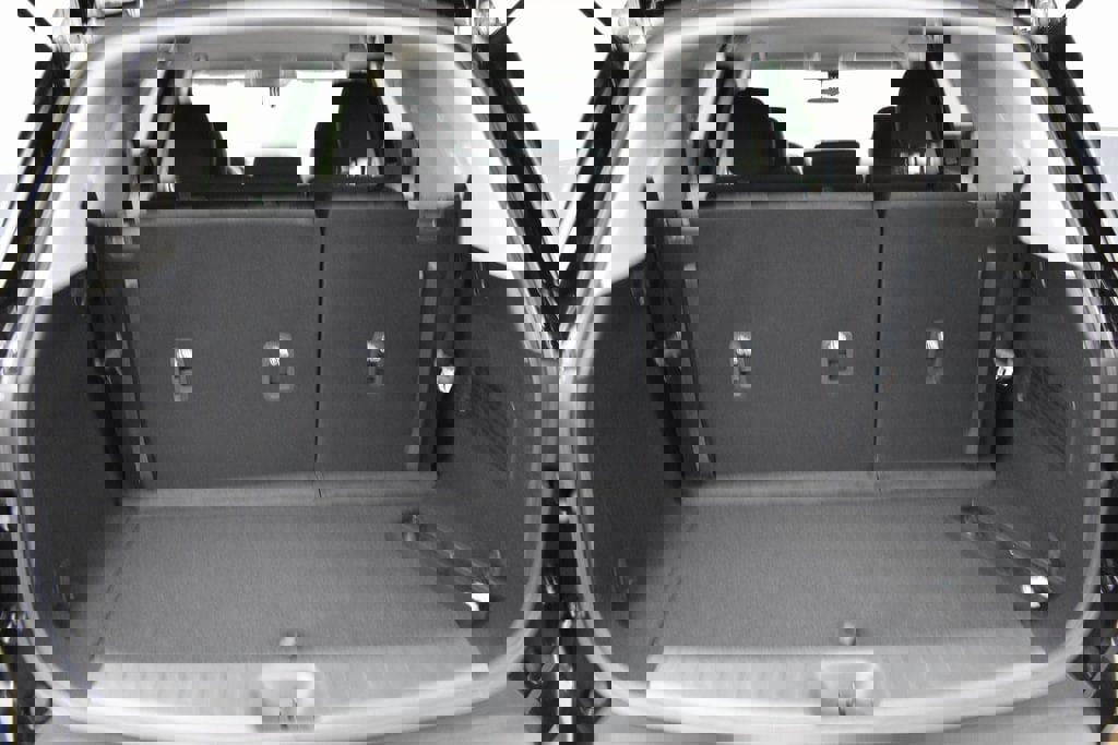 New 2025 Nissan Pathfinder S image 9