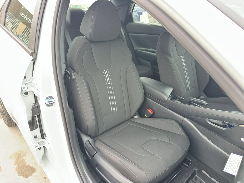 New 2026 Hyundai Elantra Sport FWD image 27