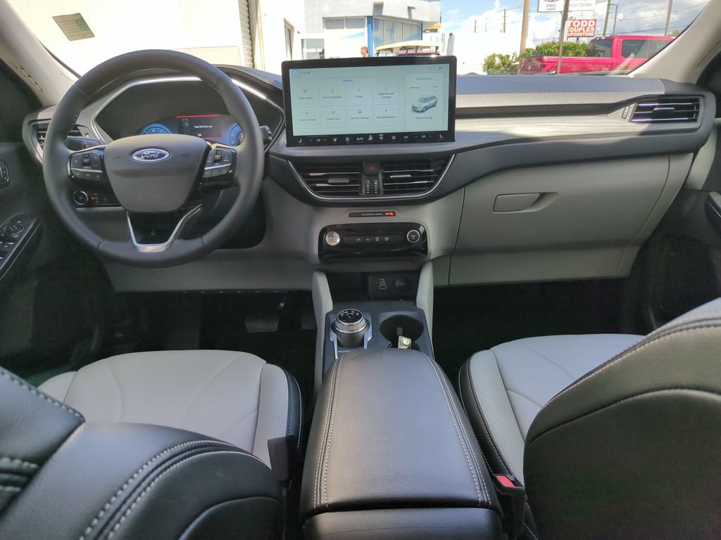 Used 2026 Ford Escape SE w/ PHEV Premium Package FWD image 16