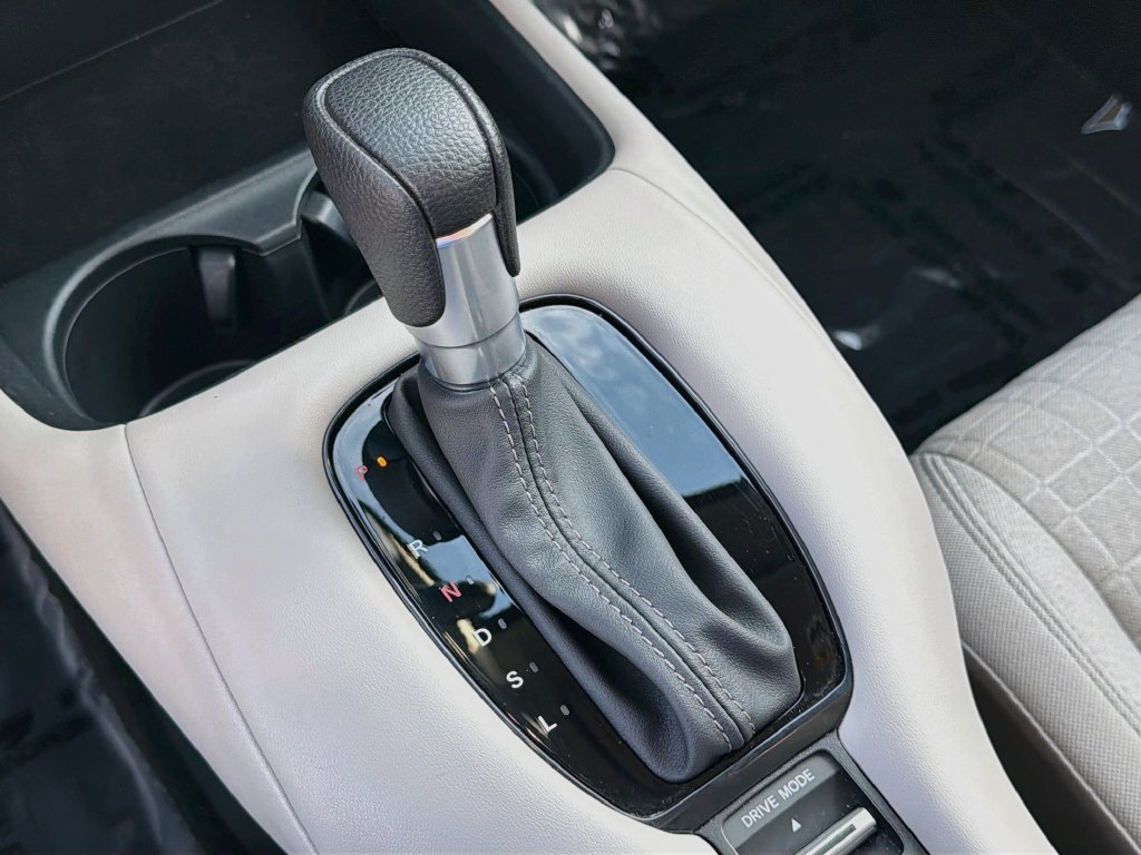 Certified 2025 Honda HR-V LX image 15