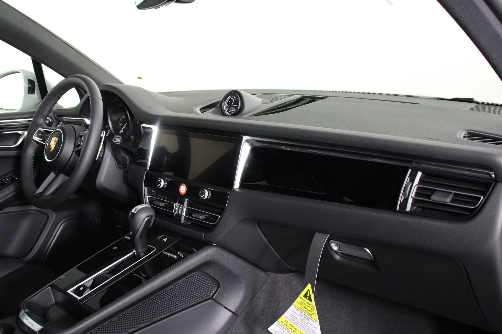 New 2026 Porsche Macan AWD/4WD image 15