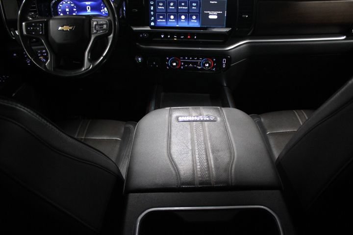 Used 2024 Chevrolet Silverado 2500 High Country w/ High Country Premium Package AWD/4WD image 33