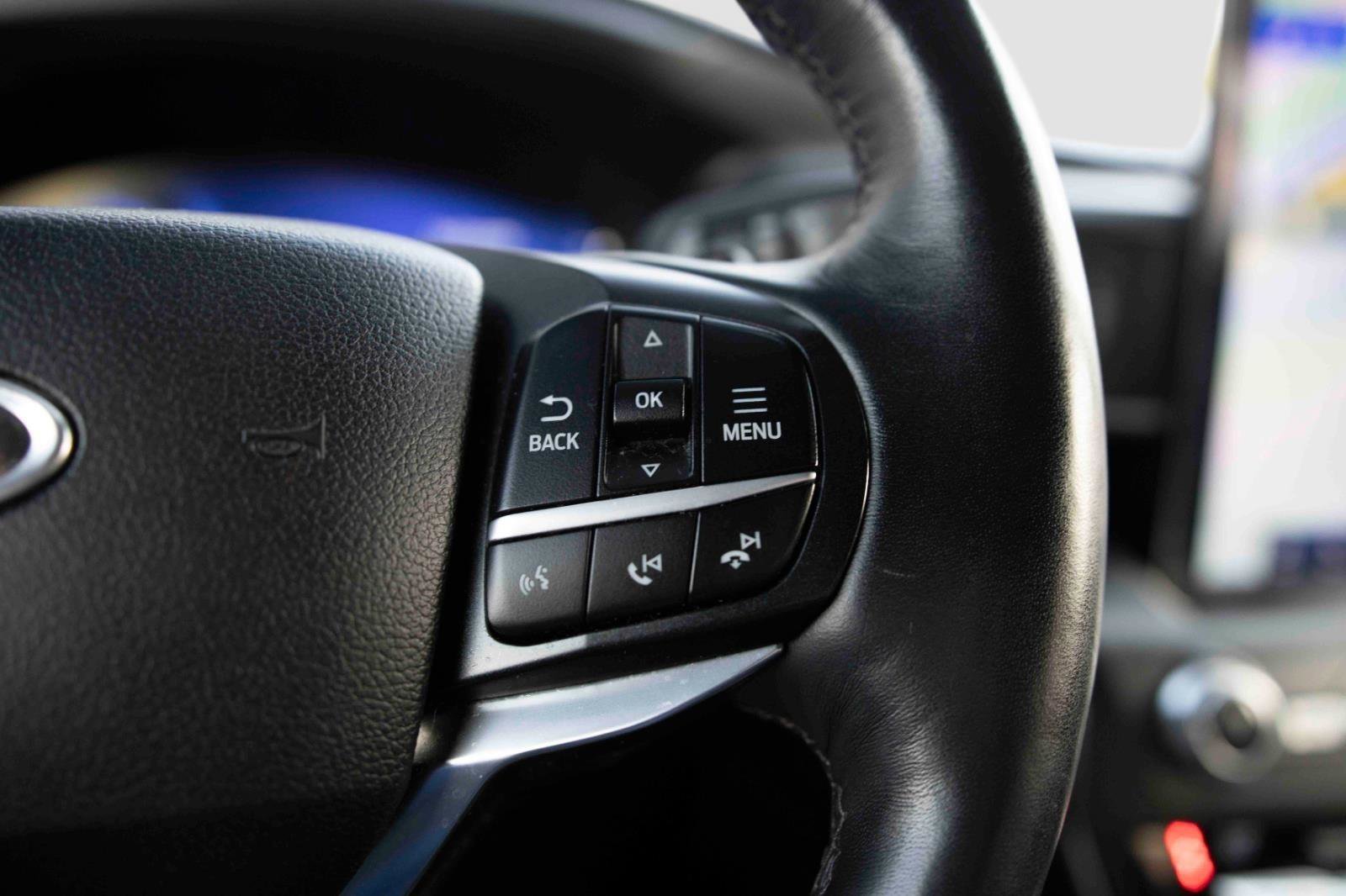 Used 2020 Ford Explorer Platinum w/ Premium Technology Package image 8