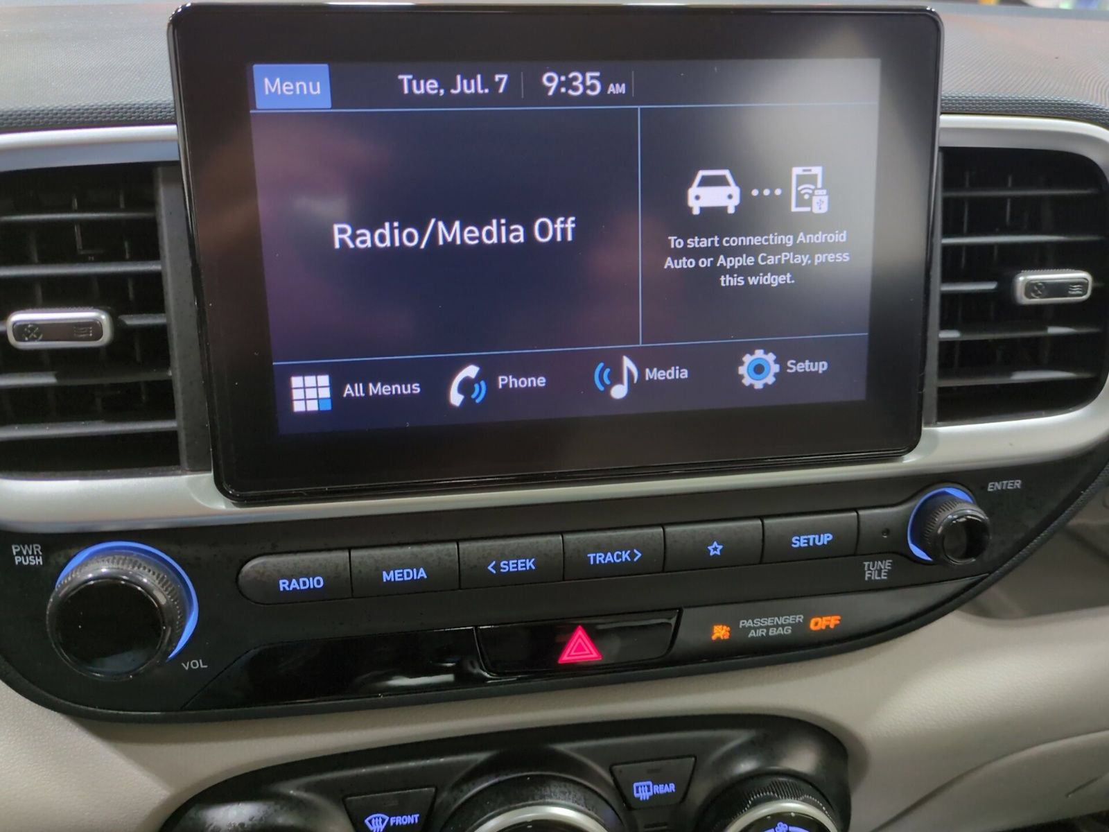 Certified 2023 Hyundai Venue SEL FWD image 22